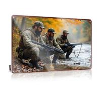 Letrero de metal con texto en inglés "Three Soldiers In Camouflage Squatting By A River With Rifles" (30 x 40 cm)
