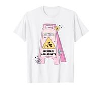 Letrero de precaución retro con texto en inglés "You Might Fall in Love" Camiseta