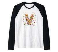 Letter V Candy Rainbow Sprinkles Monogram Men, Women, Kids Camiseta Manga Raglan