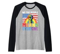 LGBT Bandera de EE.UU. We the People Mes del Orgullo Gay Camiseta Manga Raglan