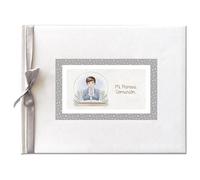 Libro de Firmas Comunión Niño - Álbum de Recuerdos con Portada Acolchada en Guaflex Blanco Elegante, Lazo Plateado, Papel 160 g, 64 Páginas, 27,5 x 23 cm - Presentación en Caja Transparente