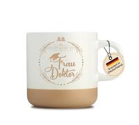 LIEBTASTISCH - Taza grabada - A partir de ahora se llama la Sra. Doctor - Regalo para doctorado - Taza de café con texto - Para graduación - Beige
