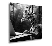 Lienzo de jirafa en traje trabaja concentrada en un ordenador portátil en formato verde: 60 x 60 cm, efecto: blanco y negro, impresión artística XXL sobre bastidor/mural/decoración del salón