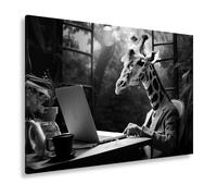 Lienzo de jirafa en traje trabaja concentrada en un ordenador portátil en formato verde, 80 x 60 cm, efecto: blanco y negro, impresión artística XXL sobre bastidor/mural/decoración del salón