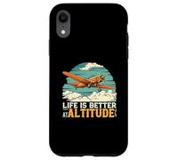 Life Is Better At Altitude Pilot Airplane Flying Design Carcasa para iPhone XR