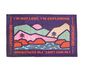 Lifeventure Sundown - Manta de Camping con Forro Polar, Resistente al Viento y al Agua, cálida Manta térmica para Camping, Viajes por Carretera, Furgoneta y Picnic, 200 x 140 cm, montaña