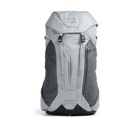 Ligera y fabricada con poliéster reciclado con un revestimiento repelente al agua sin PFC, esta mochila de senderismo deportiva de 30 litros de la serie Hikelite de Osprey es perfecta para aventuras d