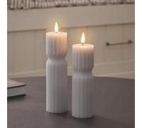 Lights4fun TruGlow - Juego de 2 velas de cera natural retorcidas grises, con mando a distancia y temporizador de 6 horas, funciona con pilas, decoración de primavera para mesa y salón, altura 17,50 cm