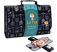 Lil Fox Cambiador de pañales portátil, diseño con una sola mano, flechas grises
