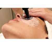 Limpieza facial express con exfoliación tratamiento hidratante y masaje facial