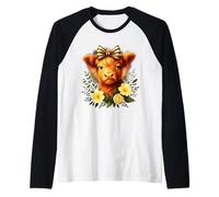 Linda vaca escocesa de las tierras altas con lazo y flores estética Camiseta Manga Raglan