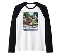 Lindo Capybara Sip Tea Rose Cup Cottagecore Floral Garden Camiseta Manga Raglan