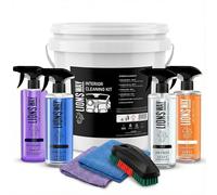 LionsWay: Kit Completo Limpieza Interior Coche | Incluye Limpiador de Tapicerías con Cepillo, Limpiacristales con Bayeta, Limpia Salpicaderos con Bayeta y Ambientador | Todo en Cubo Práctico