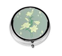 Lirios blancos de dibujos animados. Este pequeño pastillero redondo es un organizador portátil de medicamentos de viaje con tres compartimentos para almacenar medicamentos diarios.