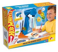 Lisciani - Hot Wheels - Escuela de Dibujo con Proyector LED - Desde 5 Años | Proyector de Dibujo Infantil - 4 Discos de Imágenes, Rotuladores, Pegatinas y 16 Hojas - Calcar Coches de Carreras y Colorear