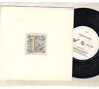 LIVING IN A BOX - LIVING IN A BOX - LOVE IS THE ART - 7" VINYL