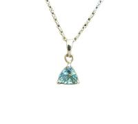 LKBEADS Colgante trillón de aguamarina natural facetado de 5 x 5 mm, color azul. Collar trillón de plata de ley 925 con cadena tipo cable de 45 cm. Calma, coraje, chakra de la garganta, comunicación,