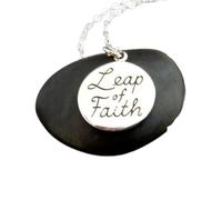 LKBEADS Collar de plata de ley 925 con un salto de fe, joyería inspiradora y sin miedo, ideal para creer, soñar en grande, pequeño, simple, palabra inspiradora, regalo diario | con cadena de 45 cm |