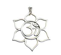 LKBEADS Collar Om con flor de loto en plata de ley 925. Colgante grande de yoga. Flor oriental. Joyería Om Zen Yogi. Dije bohemio sencillo. Regalo | Con cadena de 45 cm | Chapado en plata | L_PN_0515