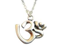 LKBEADS Collar Om en plata de ley 925. Colgante oxidado. Joyería zen bohemia de yoga. Símbolo de ohm pequeño y sencillo. Plata negra. Para diario. Delicado | Con cadena de 45 cm | Chapado en plata |