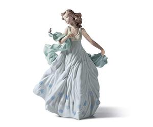 LLADRÓ Figura Dama del Ruiseñor. Figura Dama de Porcelana.