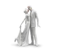 LLADRÓ Figura Joven Pareja Amor I con Flores. Figura Novios de Porcelana.