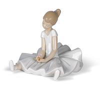 LLADRÓ Nao by Porcelana Coleccionable Figura Decorativa: Ballet de ensueño - 5 1/2 "Tall - Bailarina niña