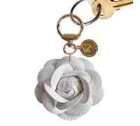 Llavero Charm - Leather Flower Shape Keyring Pendant | Flower Keychains For Women | Fashion Leather Portable Keyring For Indoor Outdoor Traveling School Leisure Shopping Women Men Boys Girls Teens