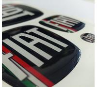 Logo compatible con Grande Punto delantero, trasero + volante + 2 insignias para llavero, capó y baúl. Adhesivos resinados, efecto 3D, negro con bandera tricolor