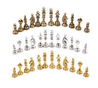 LOKLNEYK Dijes de ajedrez de colores mezclados, rey, reina, obispo, caballero, torre, peón, colgantes, joyería, manualidades, fabricación de hallazgos, 32x8mm, Acero aleado, No es una piedra preciosa