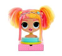 LOL Surprise OMG Cabeza de Peinado con Cabello Adhesivo para Crear Estilos Infinitos , 30 Sorpresas y Accesorios , Neonlicious
