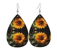 Los aretes de cuero en forma de lágrima con girasol amarillo sobre fondo marrón son un accesorio lujoso y de moda adecuado para mujeres, mostrando encanto individual.