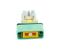 Los conectores macho empotrados cPot son una solución para la integración en el rack del dispositivo o para la instalación en panel