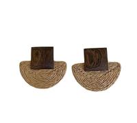 Los pendientes de la rota de las señoras son un accesorio imprescindible de la playa con los pendientes circulares geométricos personalizados