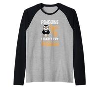 Los pingüinos no Pueden Volar, no Puedo Volar, por lo Tanto, Soy un pingüino Camiseta Manga Raglan