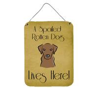 Los Tesoros de Caroline BB1482DS1216 Labrador Chocolate, Perro Mimado Vive Aqu , L minas para Colgar en la Pared o la Puerta, 40 x 30 cm, Multico