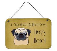 ""Los Tesoros de Caroline BB1510DS812: Aqu vive un perro carlino mimado. Impresi n para colgar en la pared o la puerta, 8 x 12"""" Multicolor""""