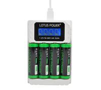 LOTUS POWER Cargador de Pilas Universal de 4 Ranuras y Juego de AA Ni-MH de 1,2 V, 4 Ranura LCD y Recargables NiMH AA (1 Cargador y 4 Pilas)