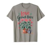 Love Grows Here - Regadera Floral para jardín Camiseta