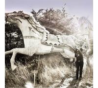 Low Hum - Adventuring In The Near and Far [Casete]