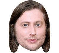 Ludwig Goransson (Stubble) Big Head. Máscara más grande que la vida.