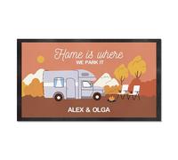 Made in Gift | Felpudo Personalizado con Texto | Felpudo Goma y Microfibra 70x40 cm | Diseño Caravana Home is Where We Park It | Alfombra Entrada Antideslizante | Regalo Original para Parejas