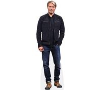 Mads Mikkelsen (Casual) tamano natural