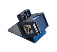 Mage Tech Card Commander Deck Box para MTG - Diseño patentado, expositor de Commander, capacidad para 100 cartas de doble manga, tarjetero magnético de 35pt y bandeja para dados - negro/azul
