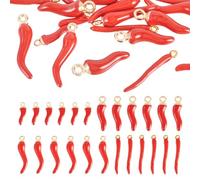 Magibeads 24 mini dijes de pimienta roja de metal esmaltado, talismán, dijes de buena suerte, bonitos dijes de comida y verduras para espejo, accesorios de coche, pulseras, collares, llaveros, kit de