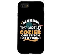 Making The World Cozier One Stitch AT ATIME. Carcasa para iPhone SE (2020) / 7/8