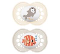 MAM Original Soothers - Juego de 2 chupetes para bebés de 12 meses y más, con estuche de viaje autoesterilizante, esenciales para recién nacidos, color blanco (los patrones pueden variar)
