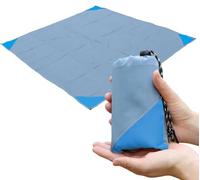 Manta de picnic con bolsillo de 55 x 60 pulgadas, alfombra de playa compacta, resistente a la arena y al agua, lona de camping ligera y plegable, cabe en una bolsa pequeña, de secado rápido, lavable