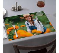 Manteles individuales de cocina y comedor con texto en inglés "A Woman In A Straw Hat Smiles Among Orange Flowers", 6 unidades, color azul