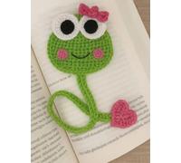 Marcapáginas hecho a mano con diseño de rana de ganchillo, verde y rosa, bonito diseño de animales con acento de corazón, regalo para amantes de los libros, juego de 2